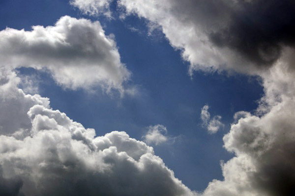 zerrissenes Cumulus-Wolken-System im Süden, 13.08.2013